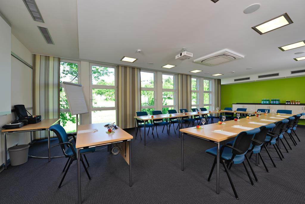 Hösbach Tagungszentrum Schmerlenbach מראה חיצוני תמונה